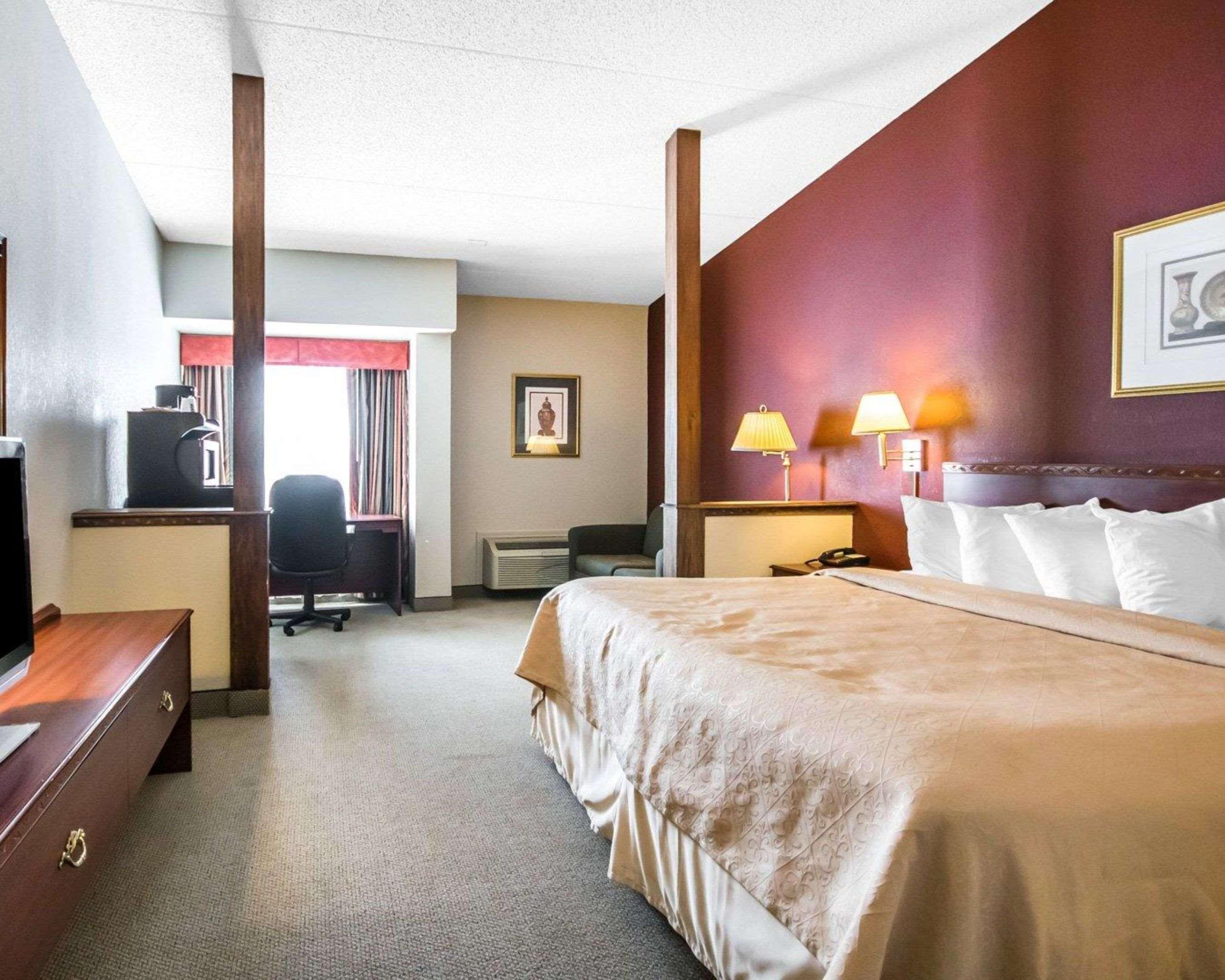 Quality Inn & Suites Elizabethtown Esterno foto