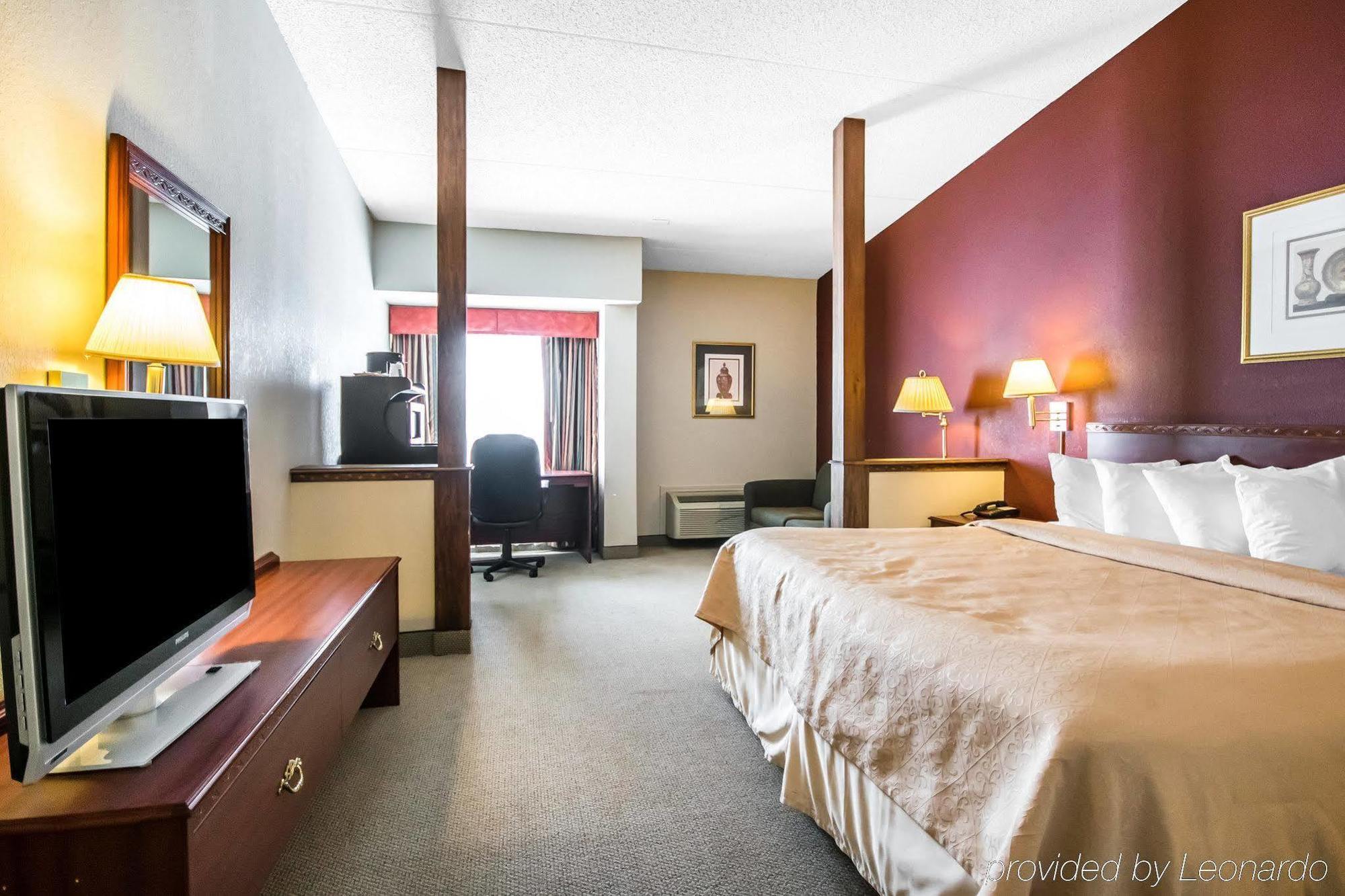 Quality Inn & Suites Elizabethtown Esterno foto